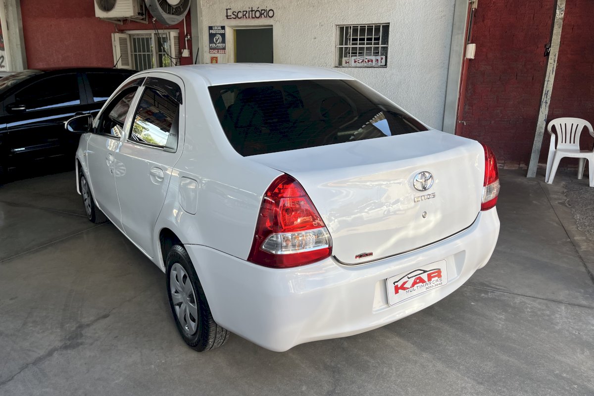 Etios sedan X