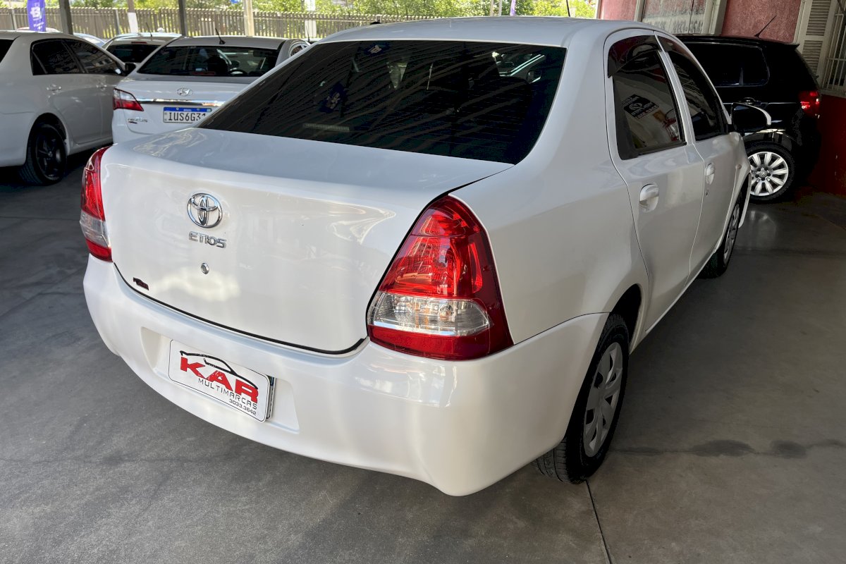 Etios sedan X