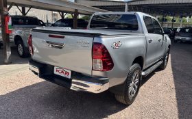 Hilux SRX