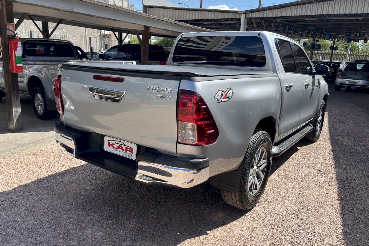 Hilux SRX