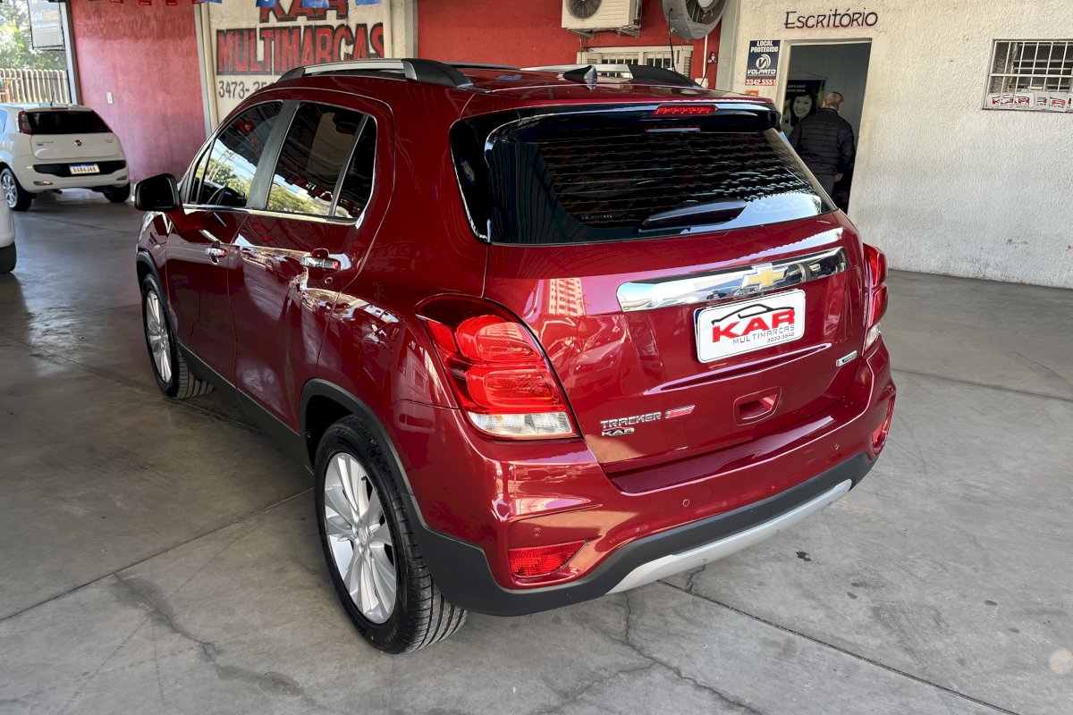 Tracker Premier