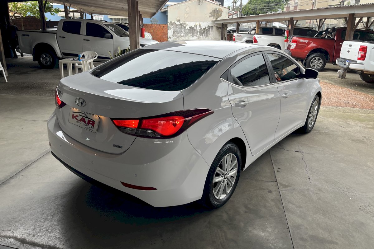 Elantra GLS