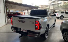 Hilux SRX