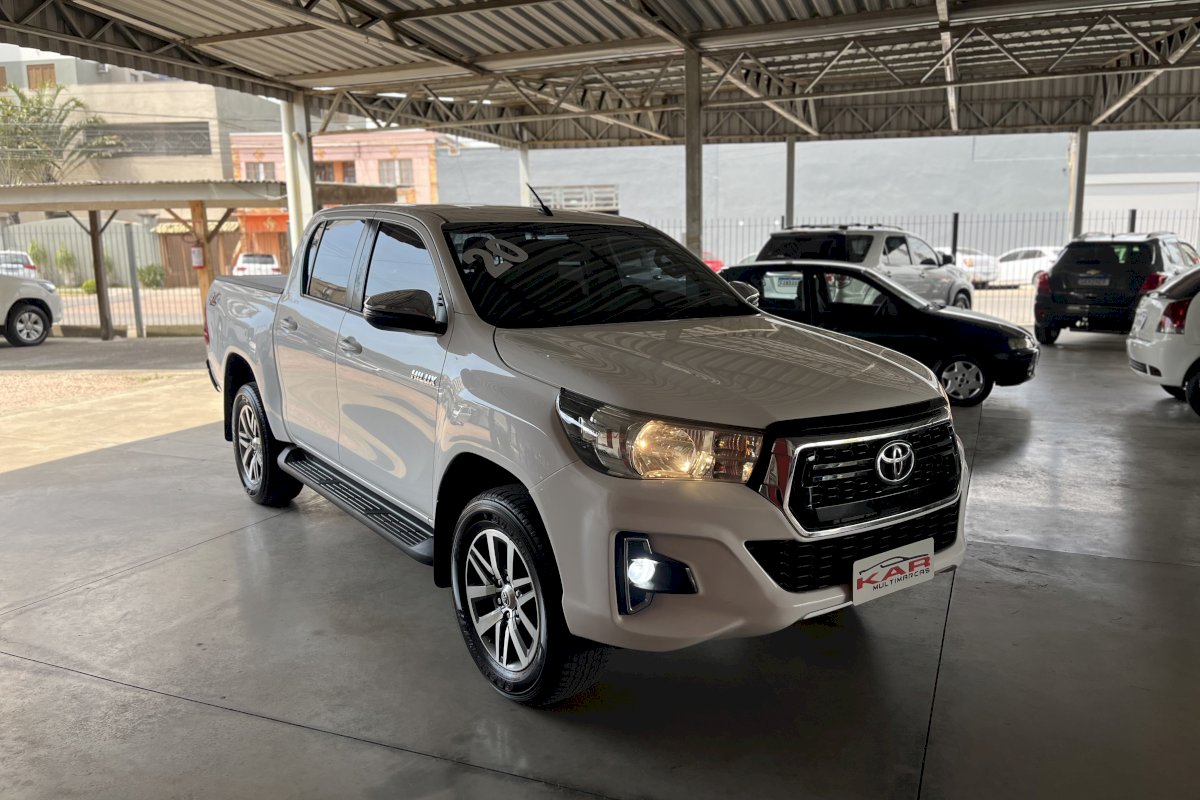 Hilux SR