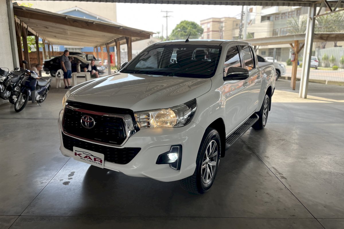 Hilux SR
